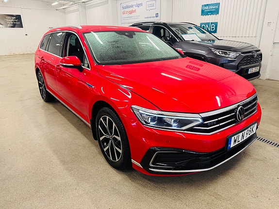 Volkswagen Passat 13 of 26