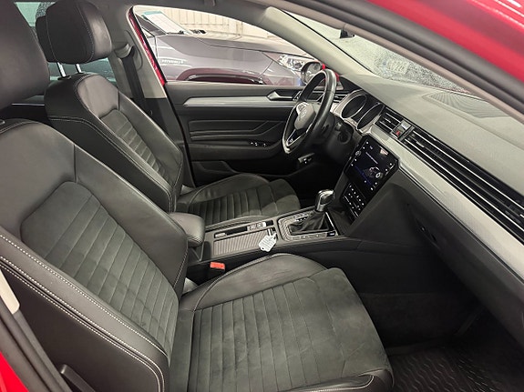 Volkswagen Passat 17 of 26