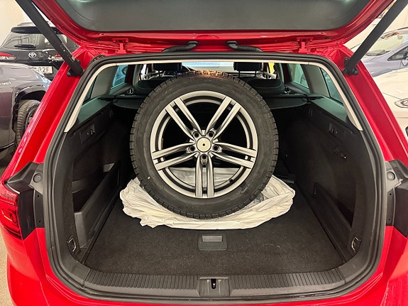 Volkswagen Passat 12 of 26