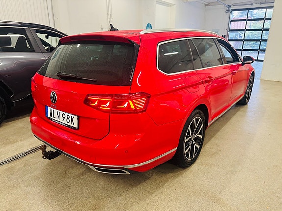 Volkswagen Passat 15 of 26