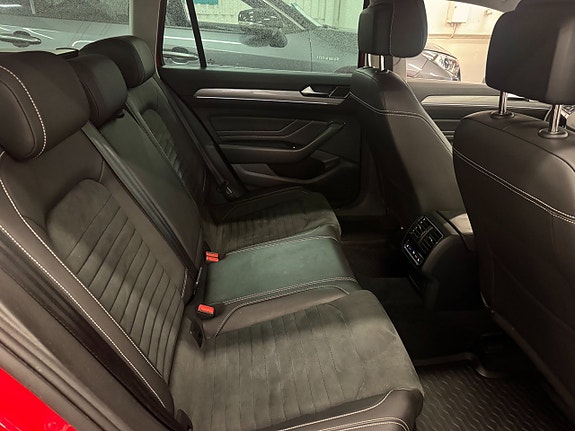 Volkswagen Passat 18 of 26
