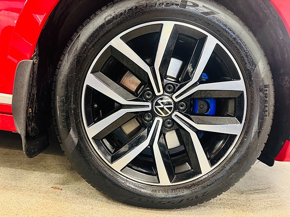 Volkswagen Passat 11 of 26