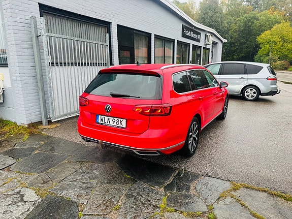 Volkswagen Passat 3 of 26