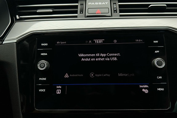 Volkswagen Passat 25 of 26