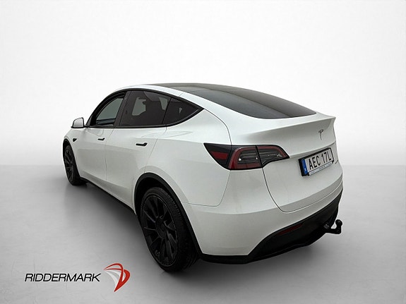 Tesla Model Y 9 of 30