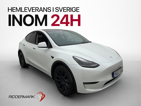 Tesla Model Y 4 of 30