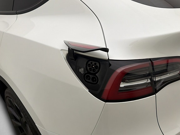 Tesla Model Y 30 of 30