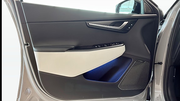 Kia EV6 11 of 13