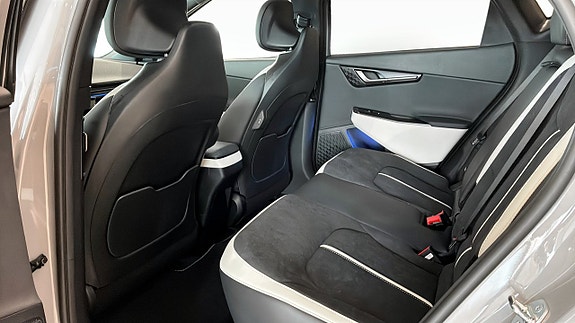 Kia EV6 5 of 13
