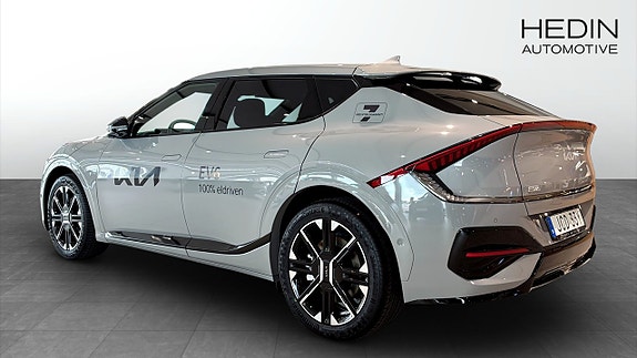 Kia EV6 2 of 13