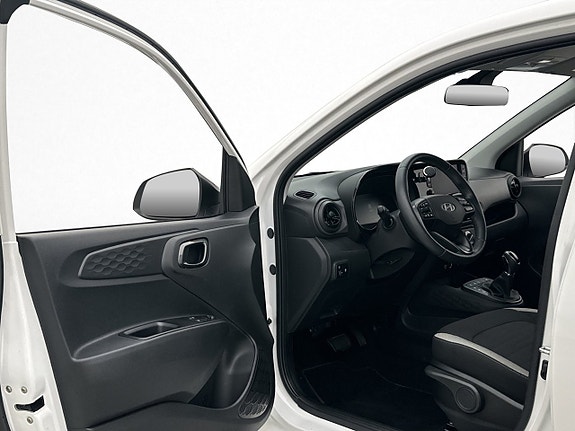 Hyundai i10 10 of 29