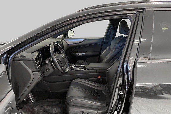 Lexus NX450h+ 5 of 10