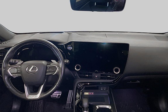 Lexus NX450h+ 8 of 10