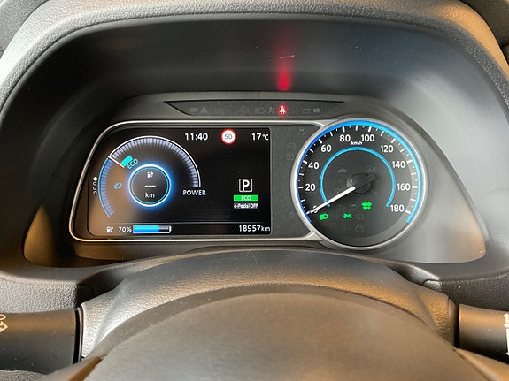 Nissan Leaf 7 of 12