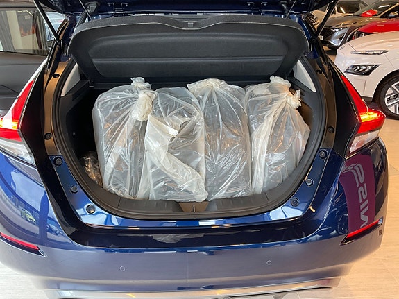 Nissan Leaf 12 of 12