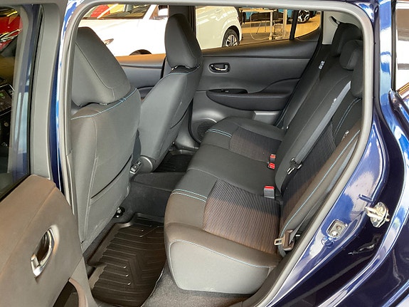 Nissan Leaf 11 of 12