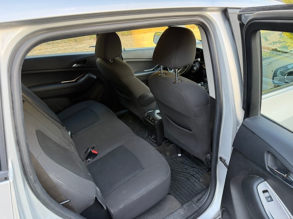 Chevrolet Orlando 4 of 5