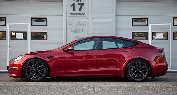 Tesla Model S 4 of 20