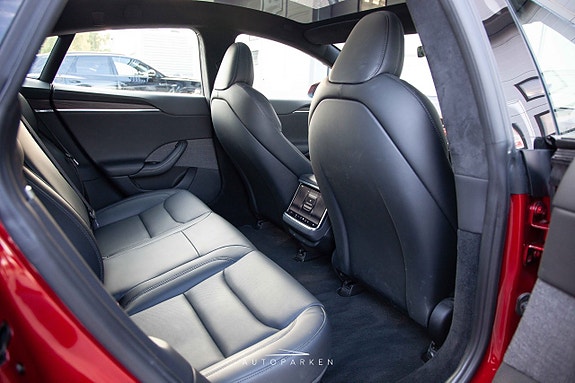 Tesla Model S 15 of 20