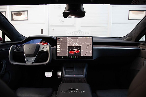 Tesla Model S 18 of 20