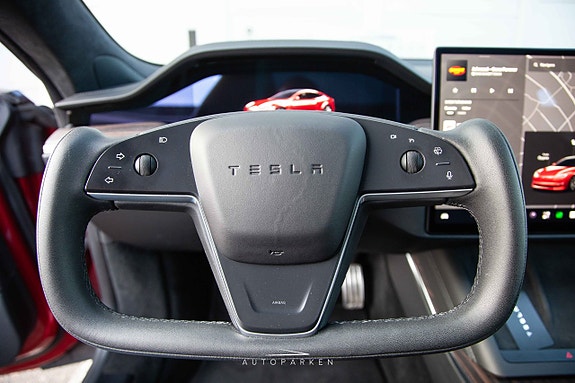 Tesla Model S 9 of 20