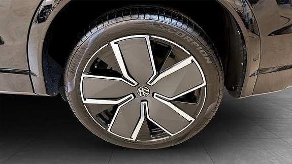 Volkswagen Tiguan 6 of 23