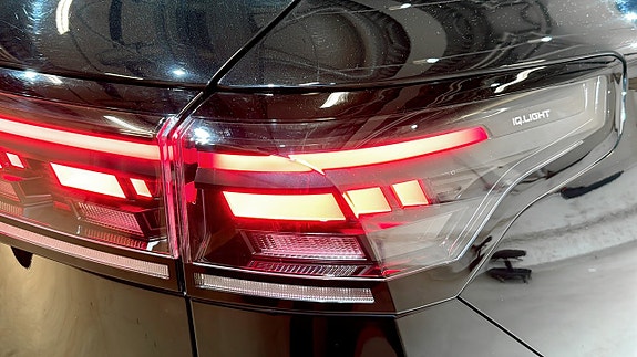 Volkswagen Tiguan 16 of 23