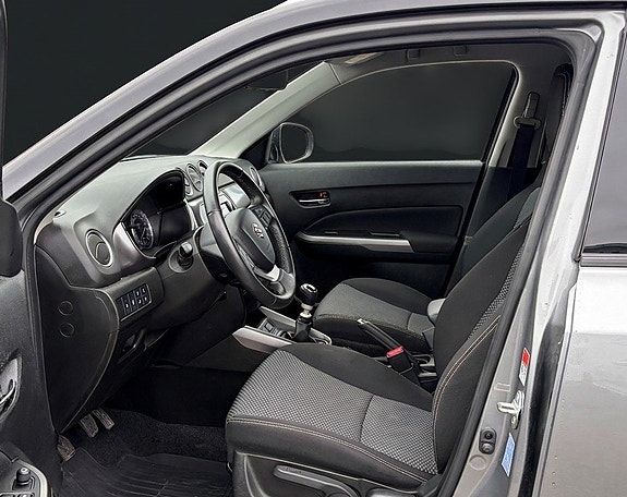 Suzuki Vitara 2 of 4