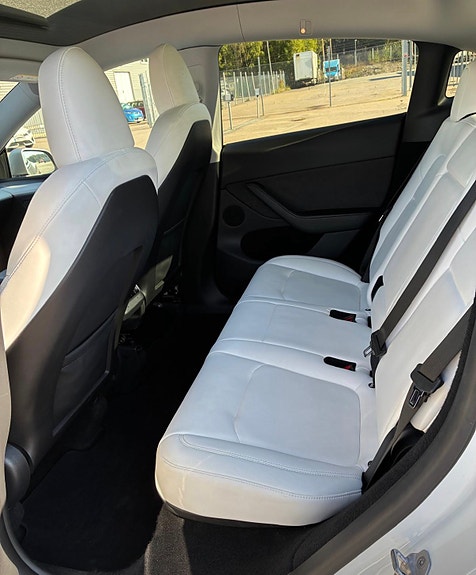 Tesla Model Y 6 of 10