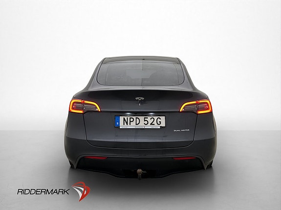 Tesla Model Y 8 of 30