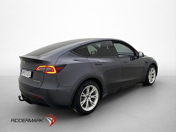 Tesla Model Y 9 of 30