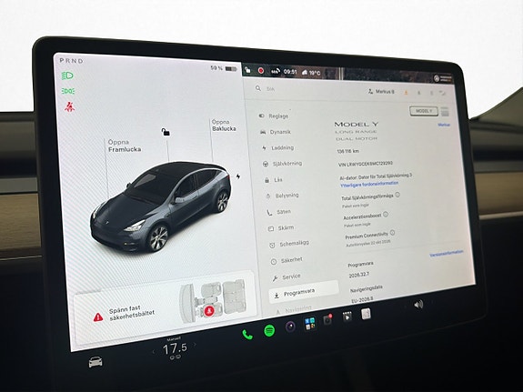 Tesla Model Y 22 of 30