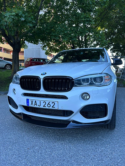 BMW X5 3 of 11