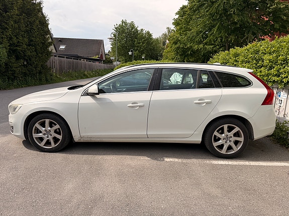 Volvo V60 4 of 9