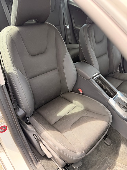 Volvo V60 8 of 9
