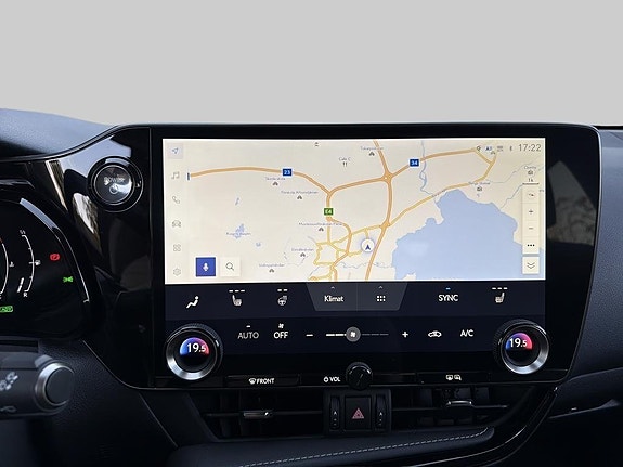Lexus NX350h 13 of 14