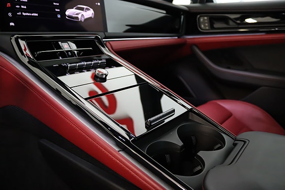 Porsche Panamera 4S 18 of 30