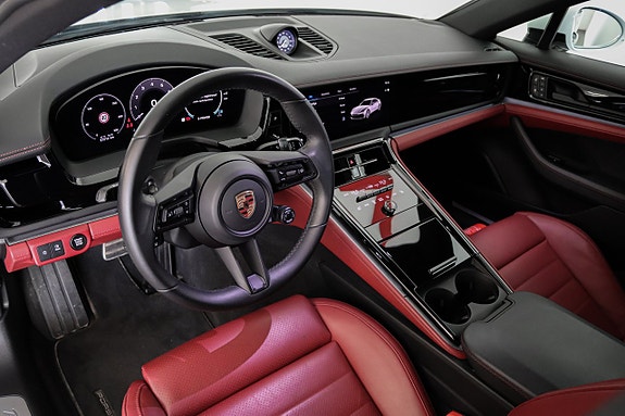 Porsche Panamera 4S 7 of 30