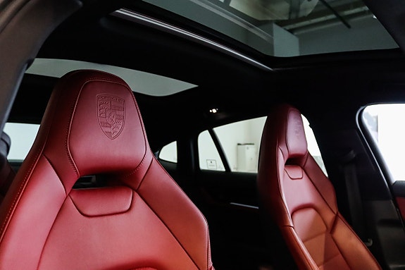 Porsche Panamera 4S 16 of 30