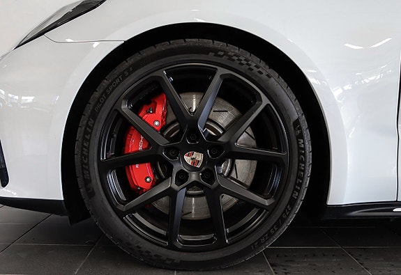Porsche Panamera 4S 28 of 30
