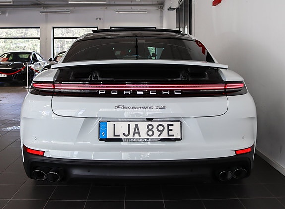 Porsche Panamera 4S 5 of 30