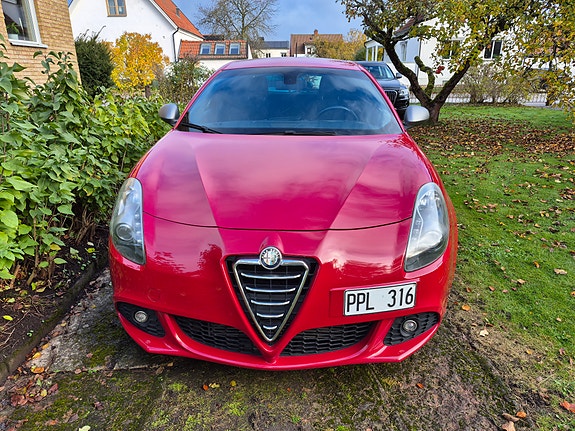Alfa Romeo Giulietta 4 of 7
