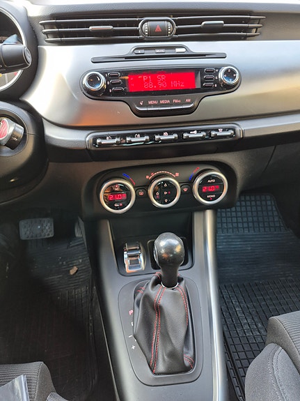 Alfa Romeo Giulietta 7 of 7