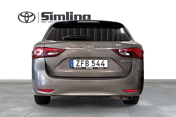 Toyota Avensis 5 of 11