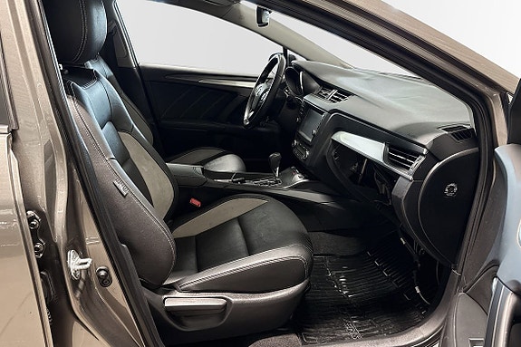 Toyota Avensis 7 of 11
