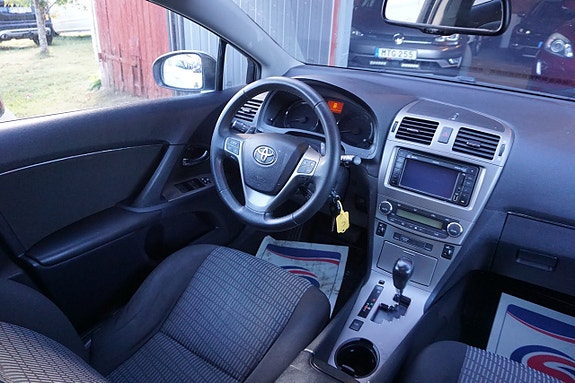 Toyota Avensis 5 of 8