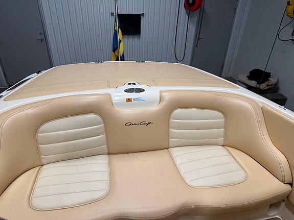 Chris Craft Launch  20 -11 9 of 12