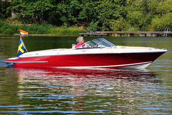 Chris Craft Launch  20 -11 2 of 12