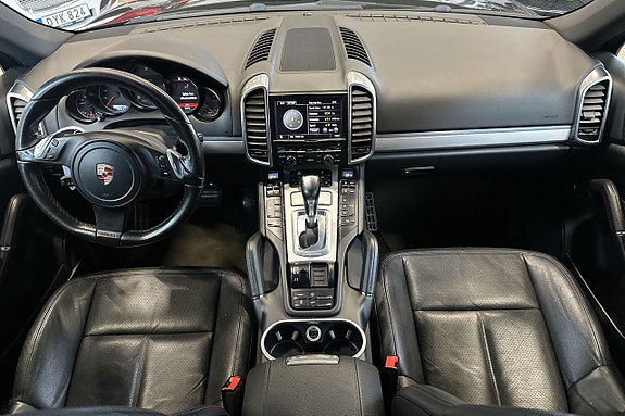 Porsche Cayenne 14 of 20
