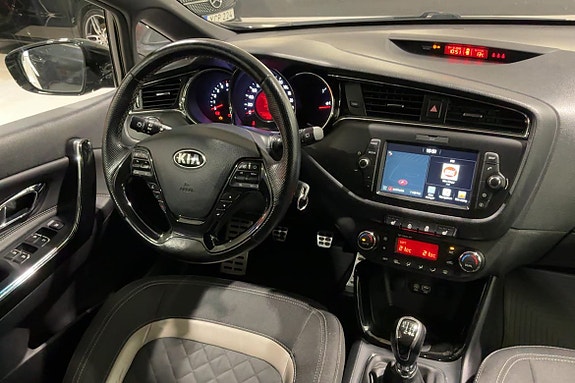Kia Ceed 14 of 30